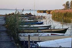 Csónakkikötő, Balatongyörök